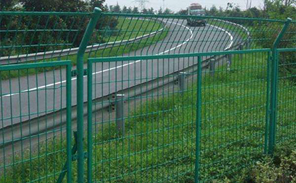 高速公路护栏网
