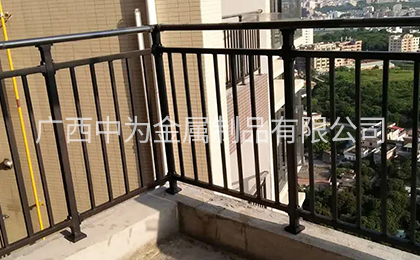 阳台护栏